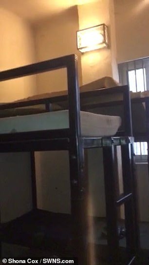 «Οι τοίχοι είχαν αίμα και το νερό ήταν βρώμικο» -Βρετανίδες καταγγέλλουν τις άθλιες φυλακές στην Κέρκυρα [εικόνες] | iefimerida.gr 3