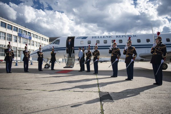 Ο Τσίπρας στο Μέγαρο των Ηλυσίων -Συνάντηση με τον Ολάντ [εικόνες & βίντεο] | iefimerida.gr 5