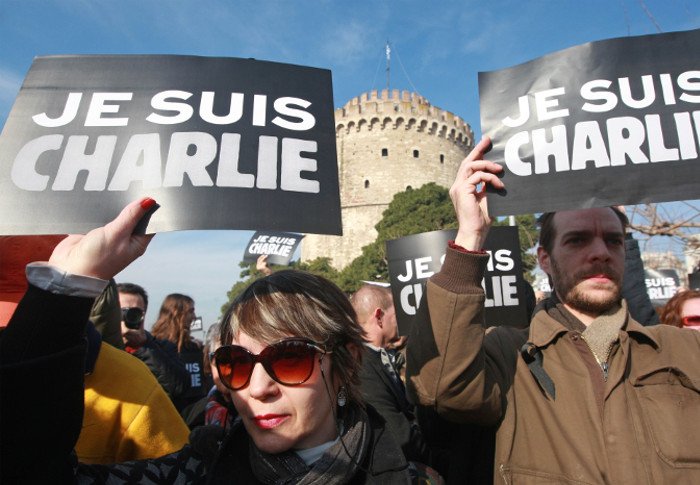 Θεσσαλονικείς και Αθηναίοι βροντοφώναξαν «Je Suis Charlie» [εικόνες] | iefimerida.gr 6