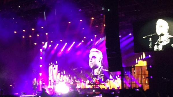 Λαοθάλασσα στη συναυλία του Ρόμπι Γουίλιαμς [εικόνες & βίντεο] | iefimerida.gr 1