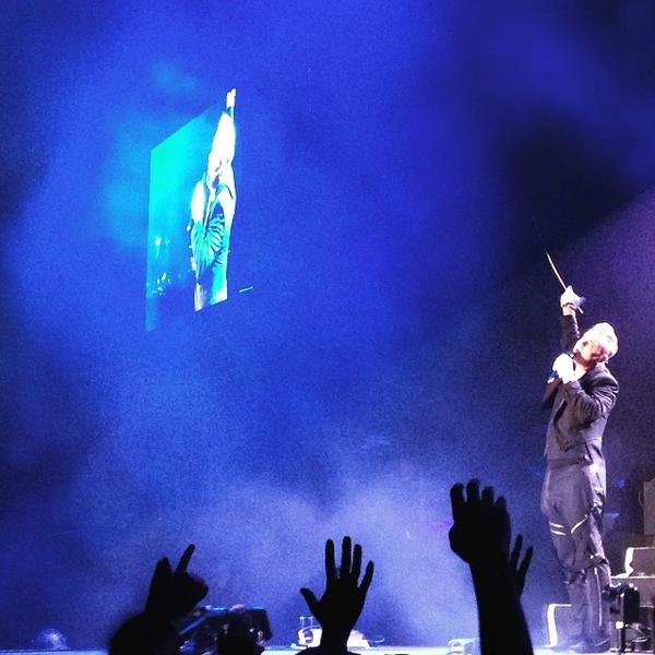 Λαοθάλασσα στη συναυλία του Ρόμπι Γουίλιαμς [εικόνες & βίντεο] | iefimerida.gr 2