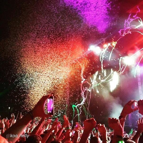 Λαοθάλασσα στη συναυλία του Ρόμπι Γουίλιαμς [εικόνες & βίντεο] | iefimerida.gr 3