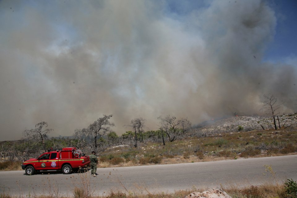 Εικόνες «Αποκάλυψης» στη Χίο μετά την καταστροφική πυρκαγιά -Θλιβερό τοπίο [εικόνες & βίντεο] | iefimerida.gr 9