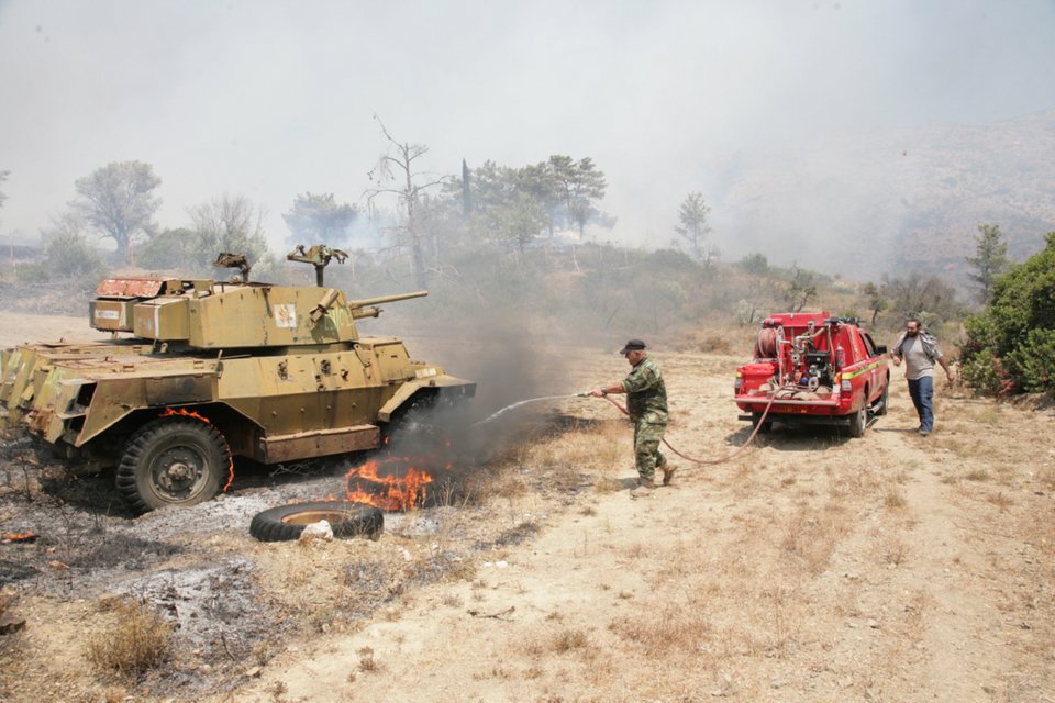 Εικόνες «Αποκάλυψης» στη Χίο μετά την καταστροφική πυρκαγιά -Θλιβερό τοπίο [εικόνες & βίντεο] | iefimerida.gr 10