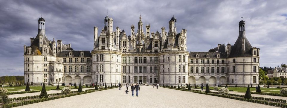 Το στιλ του Εμανουέλ Μακρόν που ξετρελαίνει: Εδωσε συνέντευξη... περπατώντας [εικόνες] | iefimerida.gr 5