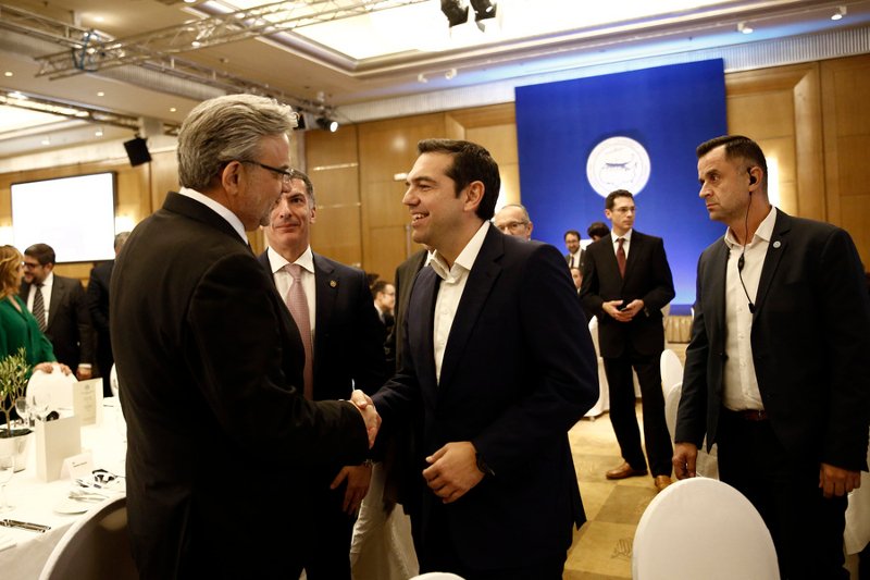 Τσίπρας: Μας πίεσαν οι δανειστές, αλλά θα μειώσουμε άμεσα ξανά την φορολογία [βίντεο] | iefimerida.gr 3