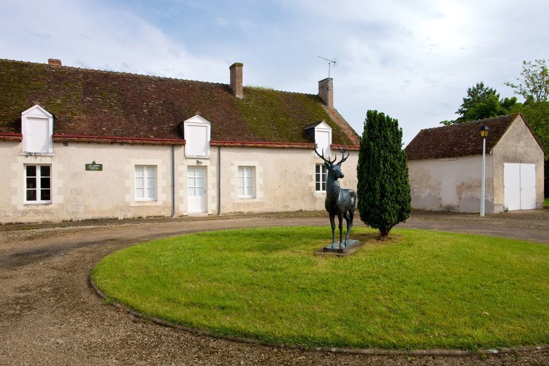 Σε πύργο γιορτάζει τα 40ά γενέθλιά του ο Εμανουέλ Μακρόν – Παρέα με τη σύζυγό του [εικόνες] | iefimerida.gr 1