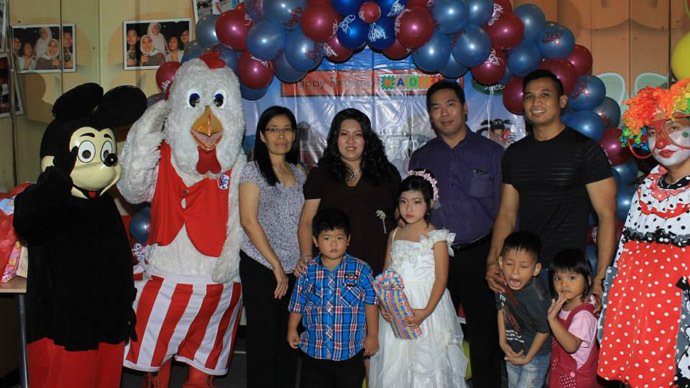 Η απίστευτη ιστορία της Μις Ινδονησία που έχασε την πτήση με το μοιραίο Airbus -Μαζί με 9 συγγενείς της [εικόνες] | iefimerida.gr 4