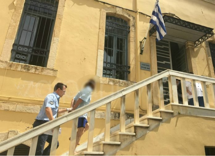 Kρήτη: Αλλοδαπός μαχαίρωσε τη σύντροφό του μετά από τσακωμό [εικόνες & βίντεο]  | iefimerida.gr 0