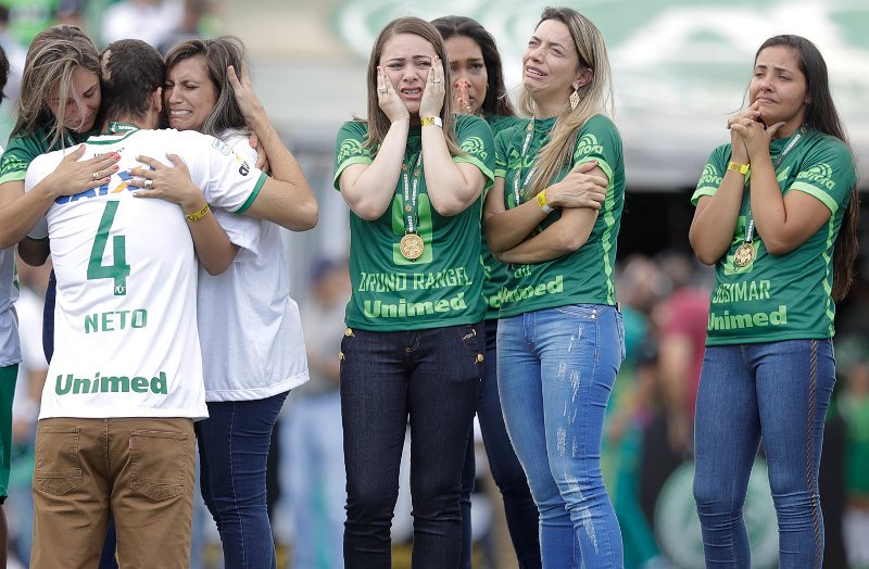 Ράγισε καρδιές ο ακρωτηριασμένος τερματοφύλακας της Τσαπεκοένσε [εικόνες] | iefimerida.gr 5