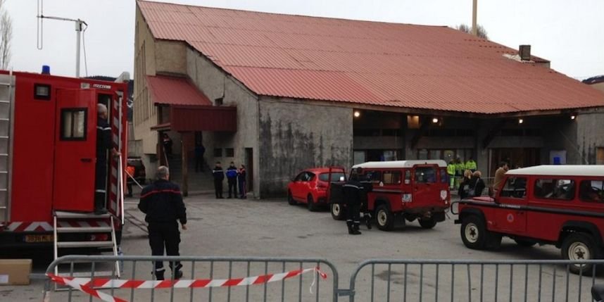 Ανατριχιαστική μαρτυρία από το δυστύχημα στις γαλλικές Αλπεις: Δεν βρίσκουμε σώματα, μόνο κομμάτια τους στο μέγεθος λάπτοπ [εικόνες] | iefimerida.gr 3