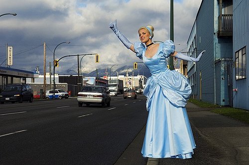 Οταν η Κοκκινοσκουφίτσα γίνεται παχύσαρκη -Το διεισδυτικό βλέμμα μιας ισραηλινής φωτογράφου φέρνει τα παραμύθια στη σωστή τους διάσταση [εικόνες] | iefimerida.gr 6