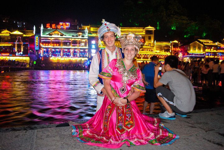 Ταξίδευαν πέντε χρόνια στην Ασία, το ίντερνετ τους λάτρεψε [εικόνες] | iefimerida.gr 5