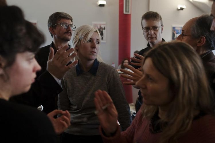 Μία εβδομάδα μέσα στο Charlie Hebdo -Πώς δημιουργήθηκε το τεύχος των επιζώντων [εικόνες] | iefimerida.gr 4