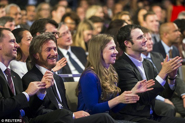 Η Σαρλίζ Θερόν μίλησε πριν από τον Τσίπρα στο συνέδριο του Κλίντον -Θάμπωσε με την ομορφιά της [εικόνες] | iefimerida.gr 11