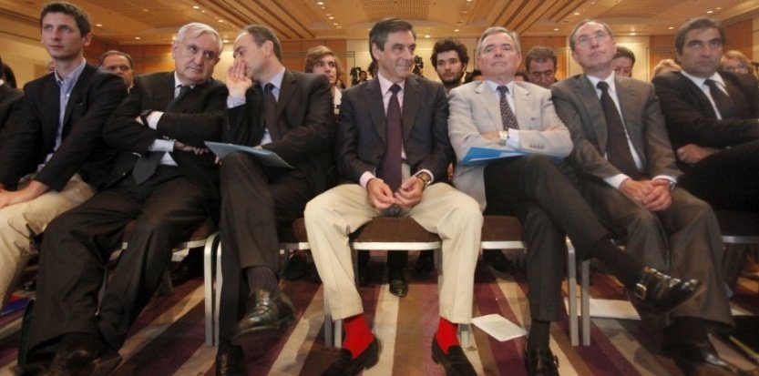 Η εκλογή Φιγιόν αύξησε τις πωλήσεις σε κόκκινες κάλτσες υψηλής γκάμας [εικόνες] | iefimerida.gr 9