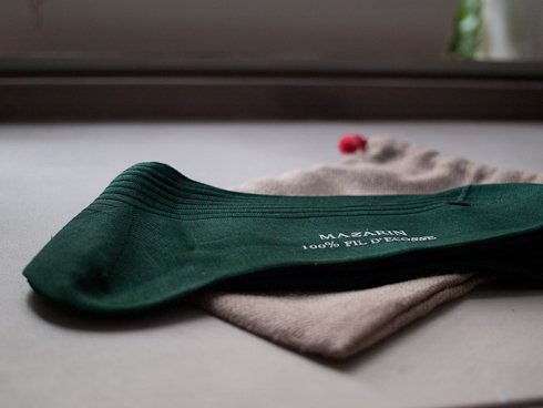 Η εκλογή Φιγιόν αύξησε τις πωλήσεις σε κόκκινες κάλτσες υψηλής γκάμας [εικόνες] | iefimerida.gr 8