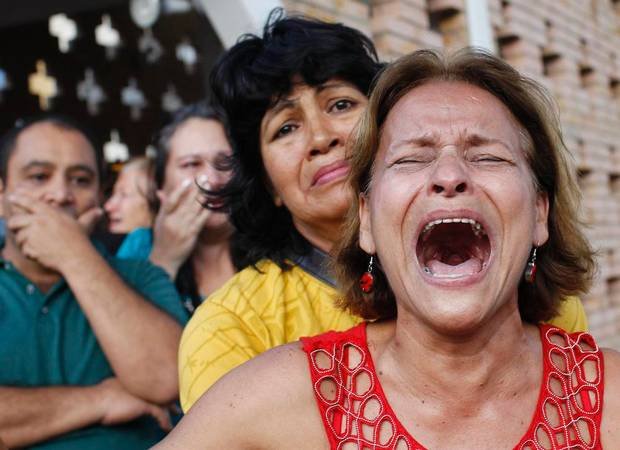 Θρήνος για το θάνατο του Τσάβες - 7ήμερο πένθος στη Βενεζουέλα [εικόνες + βίντεο] | iefimerida.gr 1