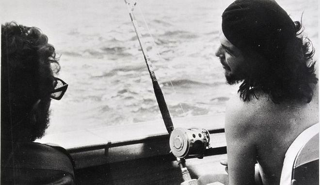 Σπάνιες φωτογραφίες με τον Τσε και τον Κάστρο σε στιγμές χαλάρωσης πωλούνται για 50.000 ευρώ [εικόνες] | iefimerida.gr 3