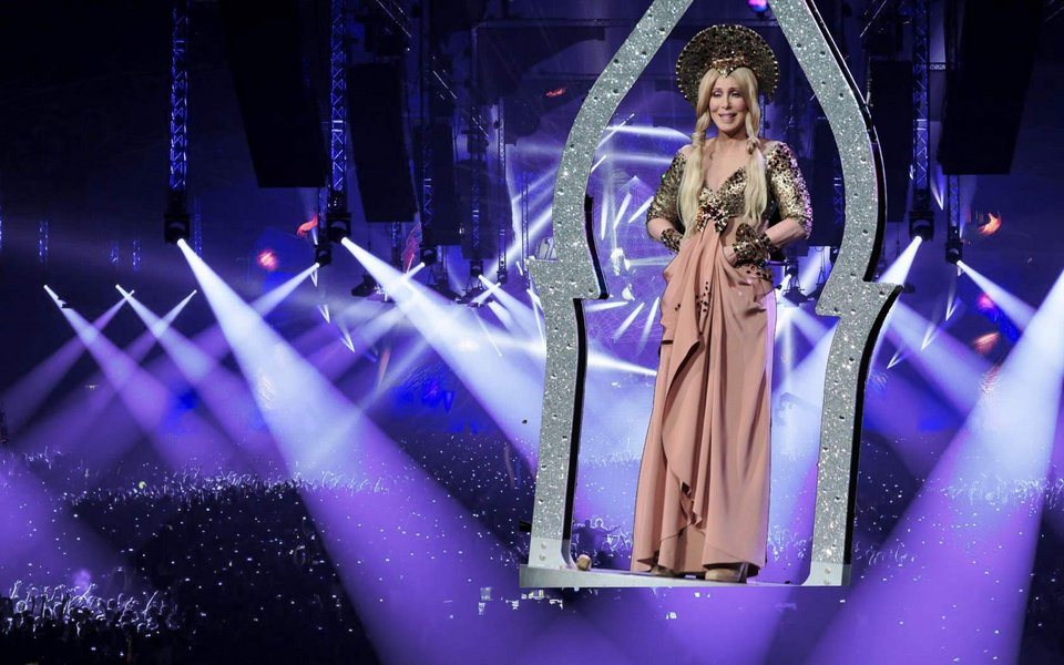 Η Cher, βαριά άρρωστη, ματαιώνει όλες τις συναυλίες της [εικόνες] | iefimerida.gr 2