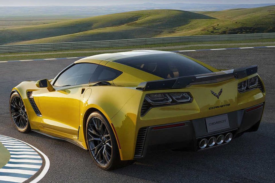 Η Corvette γίνεται Ζ06 και αποκτά 635 άλογα | iefimerida.gr 0