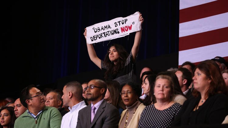 Τα άκουσε στο Σικάγο ο Ομπάμα για τους μετανάστες: Του ζητούν να νομιμοποιήσει περισσότερους [εικόνες & βίντεο] | iefimerida.gr 2