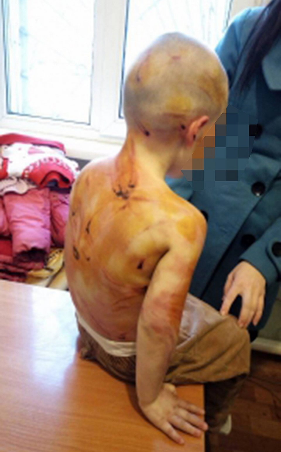 Ανθρωπόμορφο τέρας μαστίγωσε 4χρονη επειδή δεν μετρούσε από το 1 έως το 5 [βίντεο]  | iefimerida.gr 0