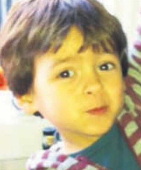 Aυτά είναι τα παιδιά που έχασαν τη ζωή τους κατά τη συντριβή του Boeing των μαλαισιανών αερογραμμών -Θλίψη και οργή[εικόνες] | iefimerida.gr 10