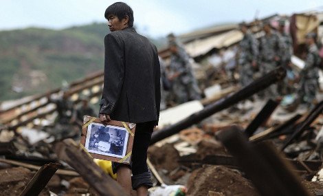 Ξεπέρασαν τους 400 οι νεκροί από τον φονικό σεισμό που σημειώθηκε στην Κίνα -Μάχη για να διασωθούν οι εγκλωβισμένοι [εικόνες&βίντεο] | iefimerida.gr 2