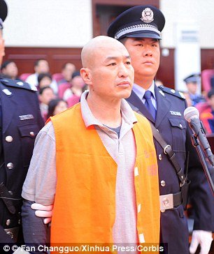 Κίνα: Πατέρας και κόρη εκτελέστηκαν για την εν ψυχρώ δολοφονία γυναίκας με σιδηρολοστό μέσα στα McDonald's [εικόνες & βίντεο] | iefimerida.gr 0