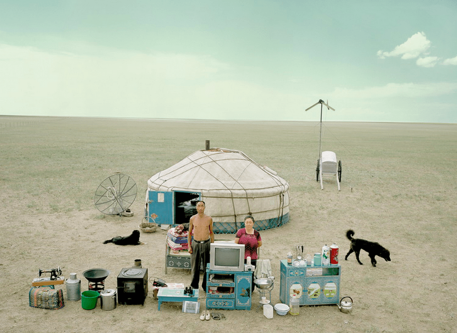 Ιδού πώς είναι να είσαι Κινέζος -Οικογένειες φωτογραφίζονται με τα ελάχιστα υπάρχοντά τους και προκαλούν θαυμασμό [εικόνες]  | iefimerida.gr 2