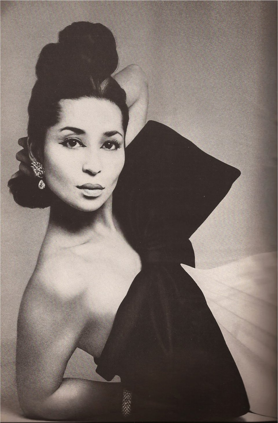 Πέθανε η εμβληματική κινέζα China Machado, πανέμορφο μοντέλο του Givenchy [εικόνες] | iefimerida.gr 4