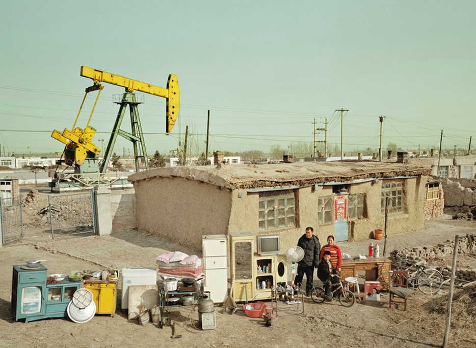 Ιδού πώς είναι να είσαι Κινέζος -Οικογένειες φωτογραφίζονται με τα ελάχιστα υπάρχοντά τους και προκαλούν θαυμασμό [εικόνες]  | iefimerida.gr 3