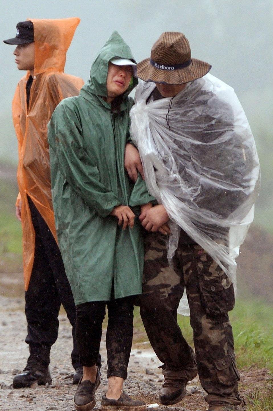 Κίνα: 65 νεκροί ανασύρθηκαν από το ναυάγιο στον Γιανγκτσέ -Απαντήσεις απαιτούν οι συγγενείς [εικόνες] | iefimerida.gr 3