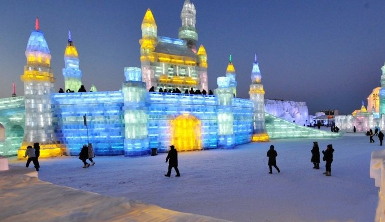 Το παγωμένο πάρκο της Κίνας ολοκληρώθηκε και είναι εντυπωσιακό [εικόνες] | iefimerida.gr 8