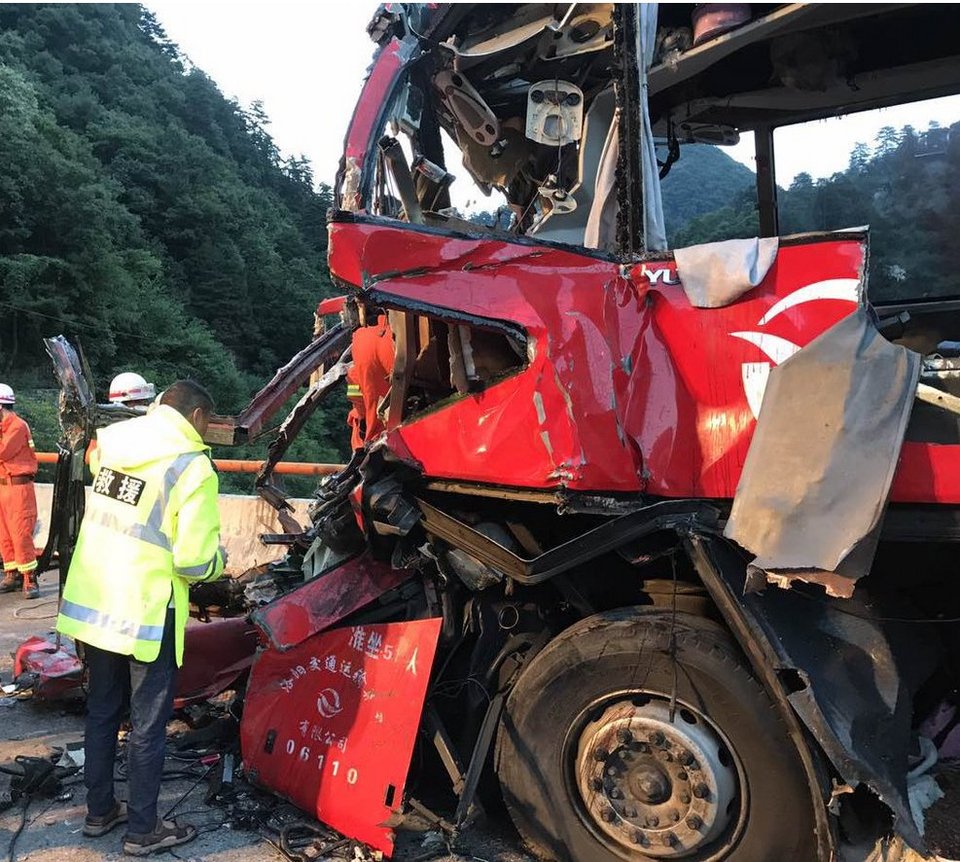 Τραγικό δυστύχημα στην Κίνα: Λεωφορείο προσέκρουσε σε τοίχο -Τουλάχιστον 36 νεκροί [εικόνα] | iefimerida.gr 0