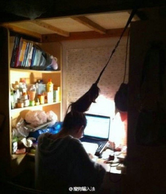 Ιδού σε τι σημείο φτάνουν οι Κινέζοι φοιτητές για να μείνουν ξύπνιοι κατά τη βραδινή μελέτη [εικόνες] | iefimerida.gr 3