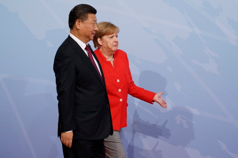 Ο Τραμπ έθεσε στον Πούτιν θέμα ρωσικής ανάμειξης στις εκλογές των ΗΠΑ -Το αρνήθηκε ο Ρώσος πρόεδρος [εικόνες & βίντεο] | iefimerida.gr 17