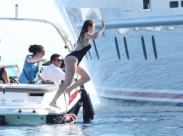 Ερωτευμένη με την Ελλάδα η οικογένεια Καρντάσιαν-Ποστάρουν αποσπάσματα από Όμηρο [εικόνες]  | iefimerida.gr 5