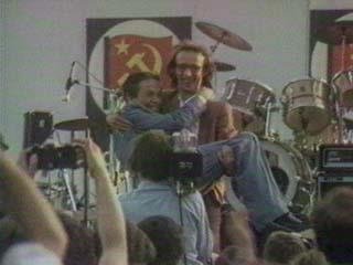 Xωμενίδης: Δεν υπάρχει μόνο ο Μπερλουσκόνι, υπάρχει και η δική μας Ιταλία, του Φελίνι... [εικόνα] | iefimerida.gr 0