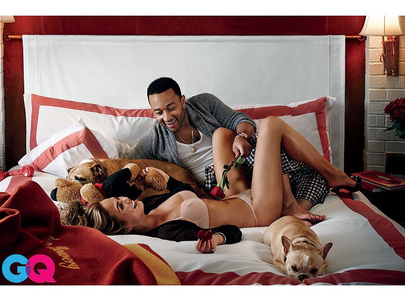 Πανέμορφο μοντέλο ποζάρει σε πισίνα με κοτόπουλο στους γοφούς [εικόνες+βίντεο] | iefimerida.gr 7