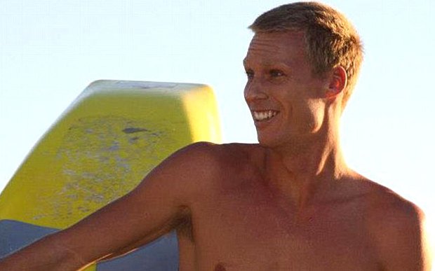 Παραλίγο να πνιγεί ο 10χρονος πρίγκιπας της Δανίας -Ναυαγοσώστης τον έσωσε από τα κύματα [εικόνες] | iefimerida.gr 1