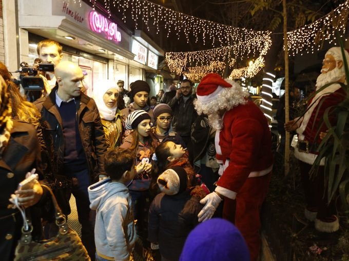 Χριστούγεννα στον κόσμο -Πώς γιορτάστηκαν από άκρη σε άκρη της Γης μέσα από 38 φωτογραφίες [εικόνες] | iefimerida.gr 18