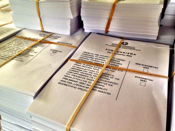 «Τρέχουν» στο ΥΠΕΣ για το δημοψήφισμα της Κυριακής [εικόνες] | iefimerida.gr 2