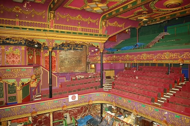 Εντυπωσιακές ερειπωμένες κινηματογραφικές αίθουσες: Από το Λονδίνο ως το Ντιτρόιτ η χαμένη γοητεία της μικρής οθόνης [εικόνες] | iefimerida.gr 4