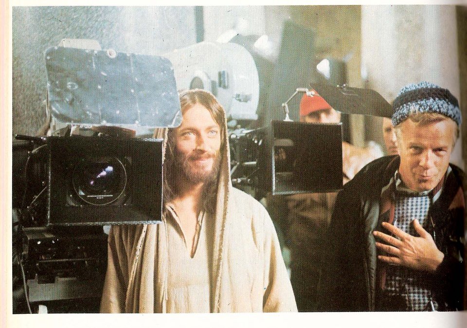 Ο... Χριστός πάνω στον σταυρό καπνίζει και πίνει ουίσκι -Στα παρασκήνια του θρυλικού «Ο Ιησούς από τη Ναζαρέτ» [εικόνες] | iefimerida.gr 2