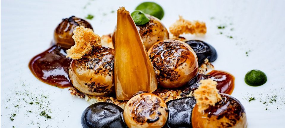 Βρετανός κριτικός αποδομεί ξεκαρδιστικά μεγάλο γαλλικό εστιατόριο -«Γεύση σαν πρόθεμα στήθους από σιλικόνη» [εικόνες] | iefimerida.gr 2