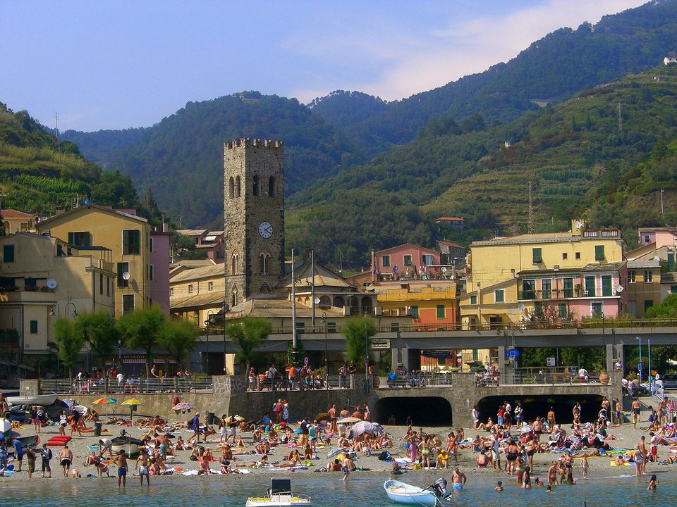Η περιοχή Cinque Terre στην ακτή της ανατολικής Ριβιέρας στη Λιγουρία της Ιταλίας είναι ένας από τους πιο γνωστούς και πολυσύχναστους τουριστικούς προορισμούς