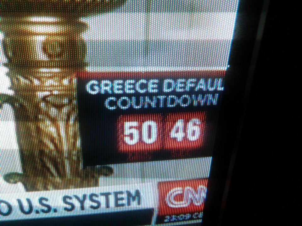 Το CNN μετρά αντίστροφα με ρολόι για την εκπνοή της διορίας του ΔΝΤ [εικόνες] | iefimerida.gr 0