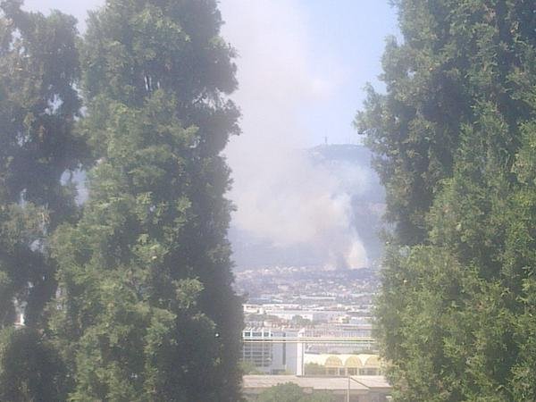 Υπό έλεγχο η φωτιά στους πρόποδες της Πάρνηθας - Ηταν κοντά σε σπίτια [εικόνες] | iefimerida.gr 2